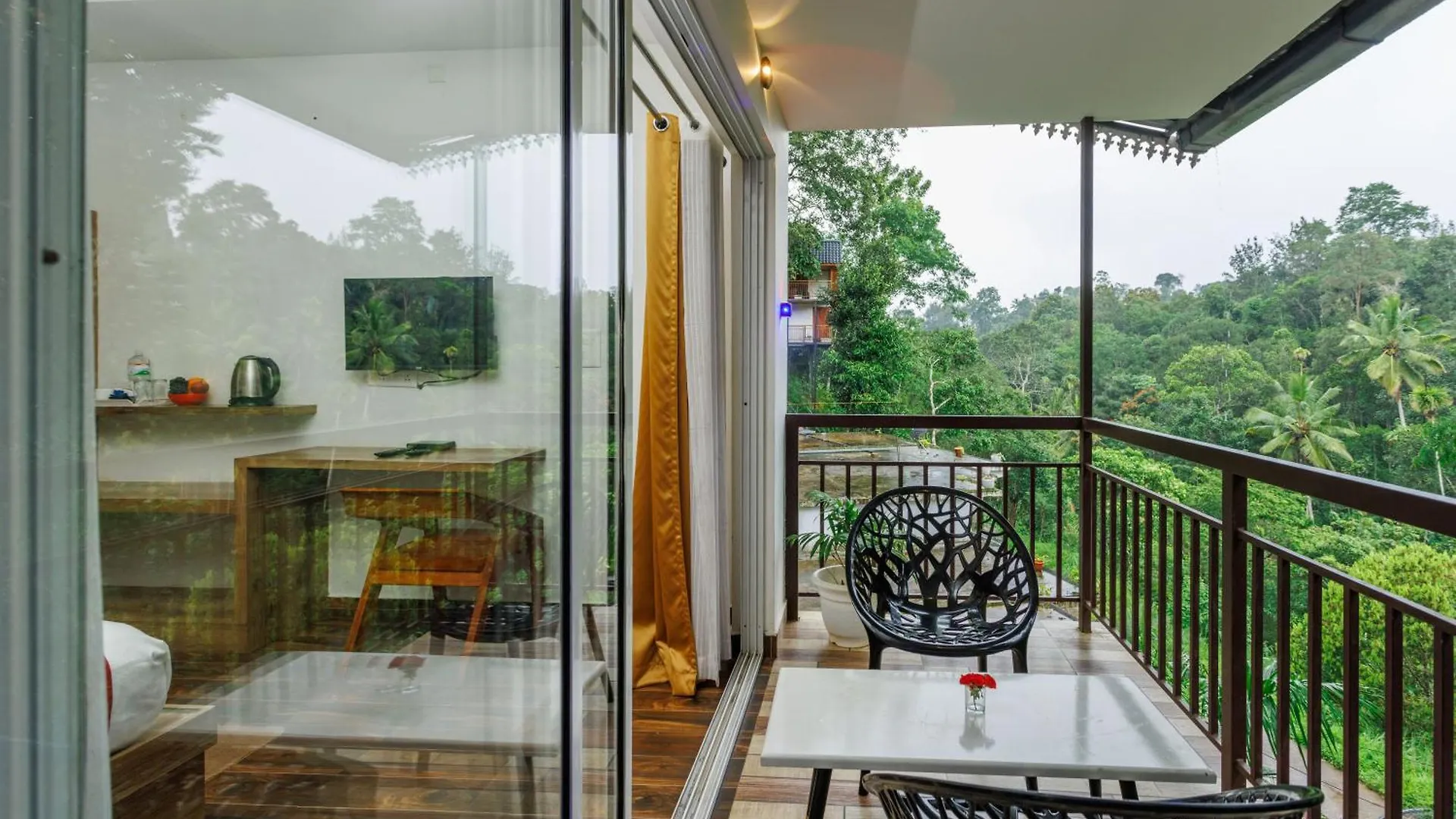 *** Hotel Wild Stories Resort Munnar India